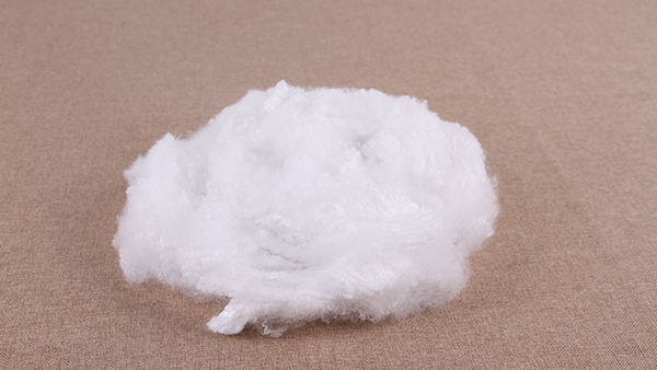 深色細旦原液著色聚酯短纖維的開發取得新突破！