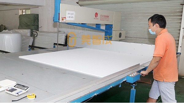 針刺無紡布廠-綜合型的纖維棉制品企業