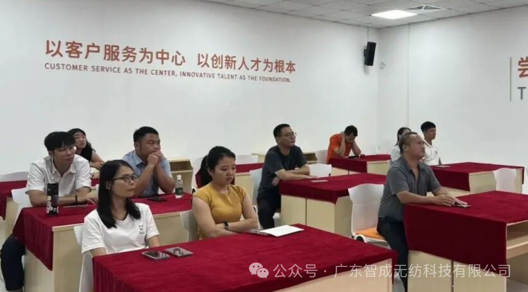 詩韻鏗鏘潤(rùn)職場(chǎng) 豪情激蕩礪初心 | 智成纖維第377期讀書會(huì)圓滿舉行