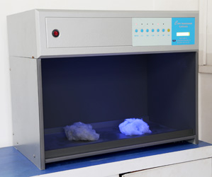 無熒光劑測試設備