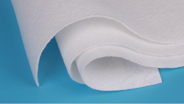 一個(gè)合格的呼吸機(jī)過(guò)濾棉廠-品質(zhì)交期兩不誤