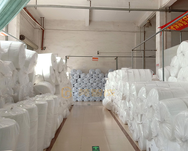 無紡布是什么材料做成的